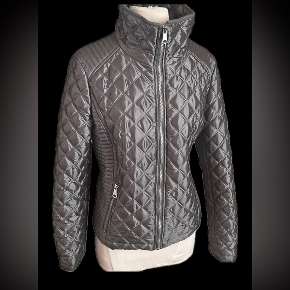 New York Puffer Quilted Jacket - BARELY WORN